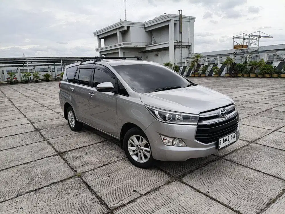 ‼️km antik‼️Toyota kijang Innova 2.4 V AT diesel silver 2019 2018