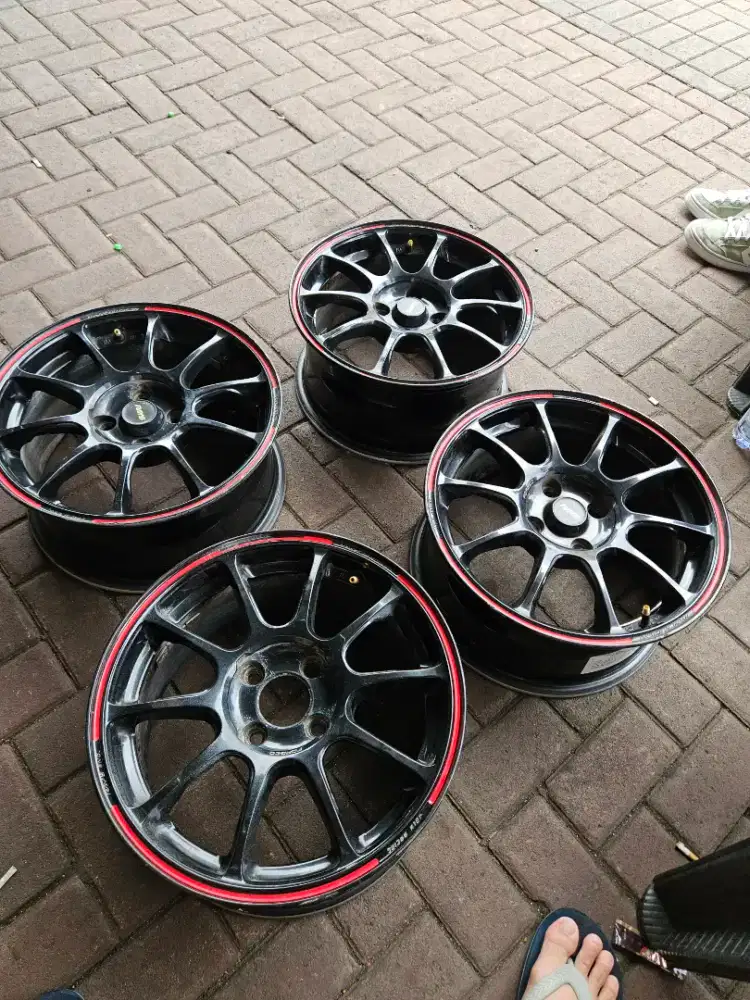 Rays ZE 40 Time Attack 15 Inch