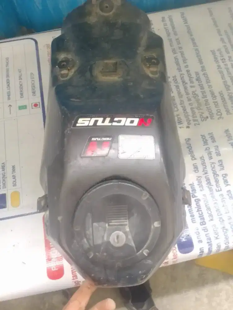 Tangki dan jok klx ori