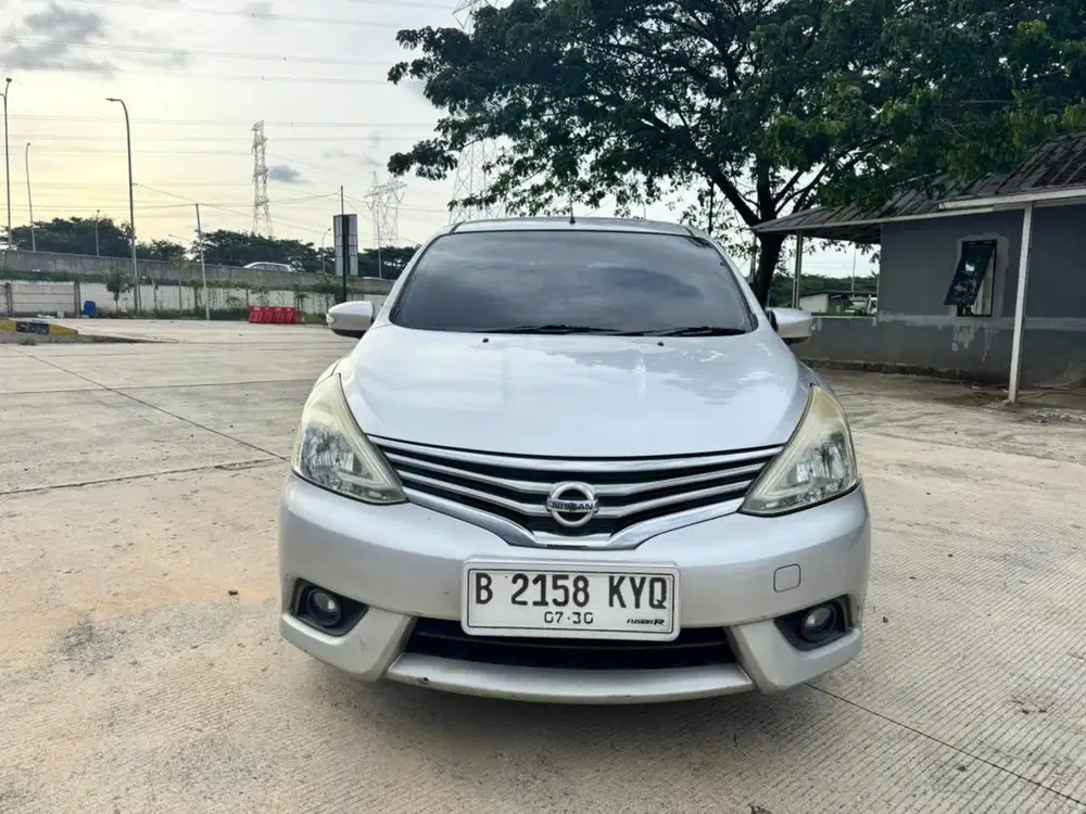 Nissan Grand Livina XV Automatic 2017 Silver