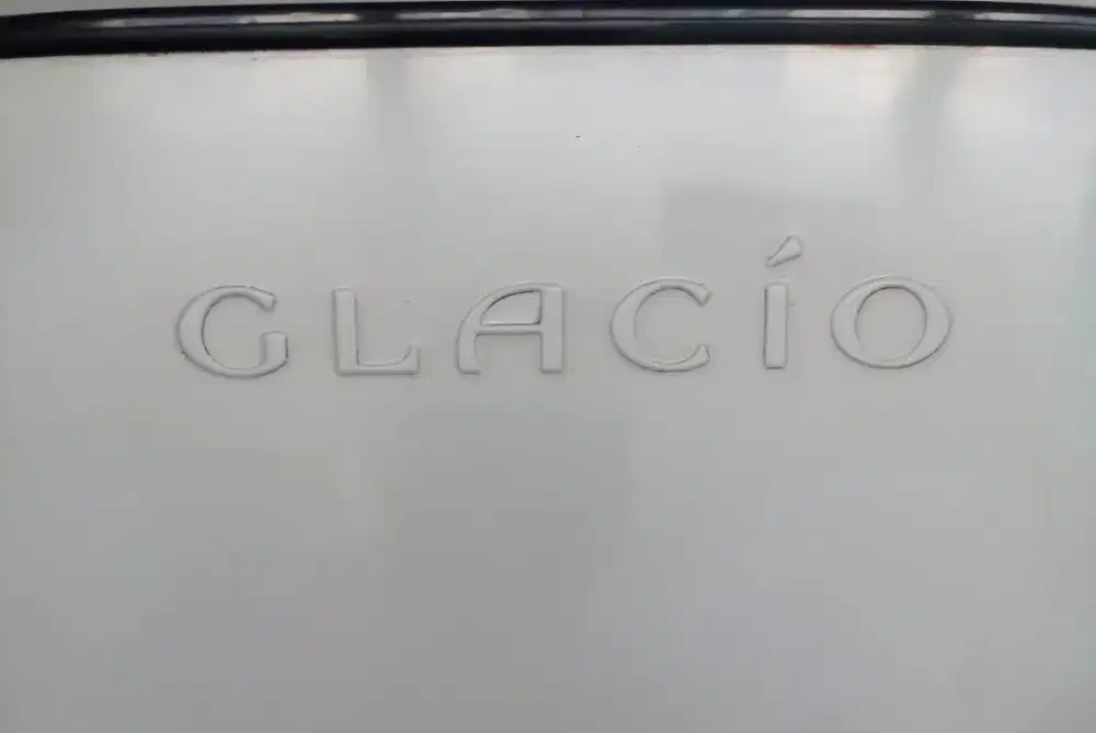 Jual Kulkas Toshiba GLACIO putih