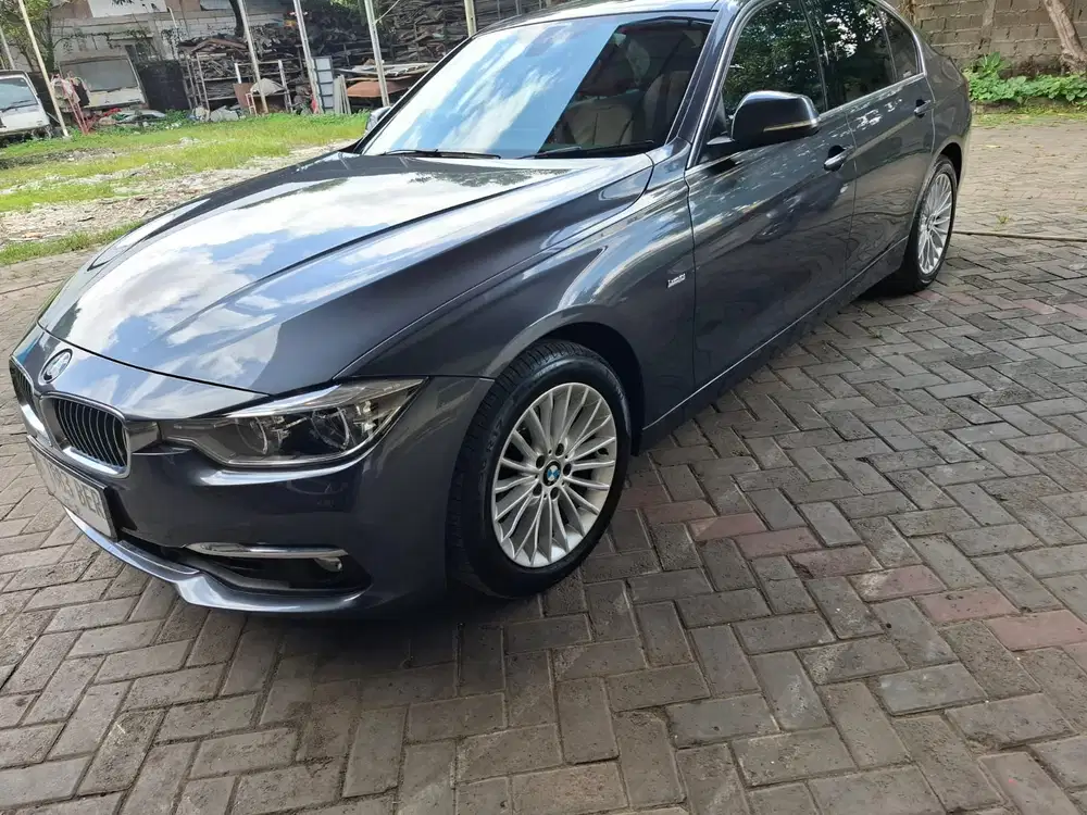 BMW 320i 2018 Bensin