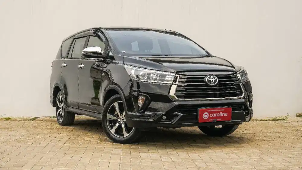 Toyota Innova 2.0 Q Venturer AT 2022 Hitam - GARANSI 1THN - PAJAK ON