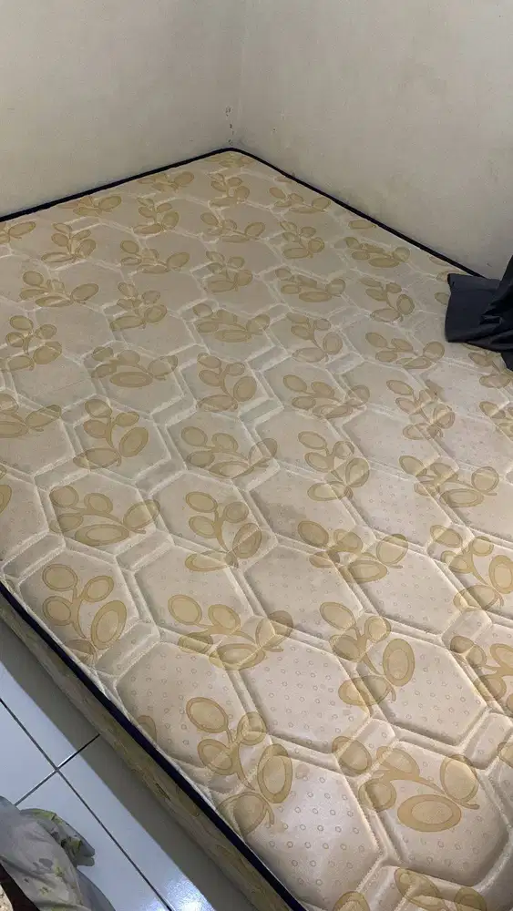 Springbed Tipe Queen Merek Comforta