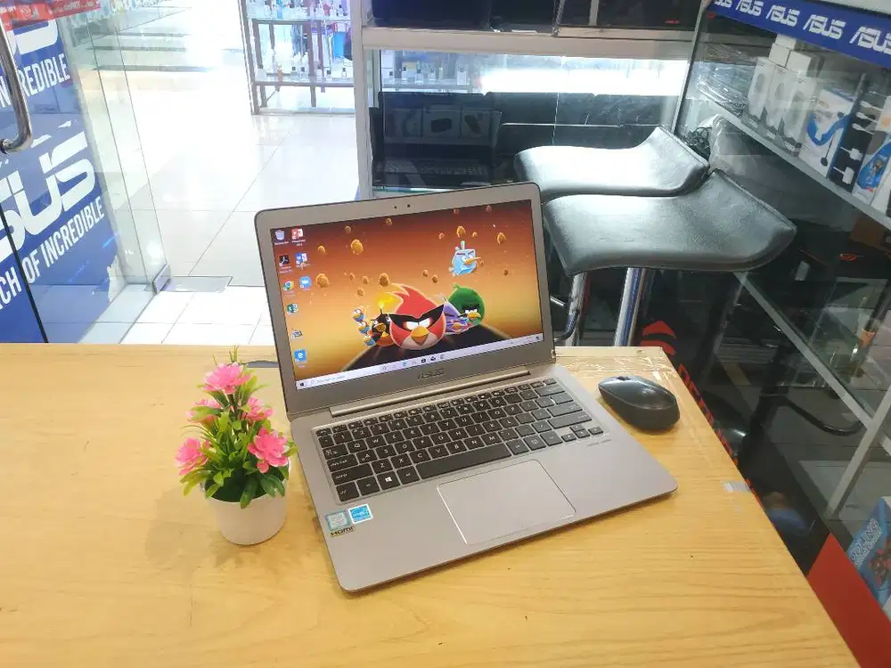 DIJUAL LAPTOP ASUS ZENBOOK UX330UAK CORE i7 RAM 8GB SSD 512GB