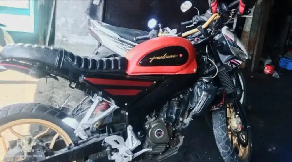 Jual Motor Bajai Pulsor Modif - Surabaya