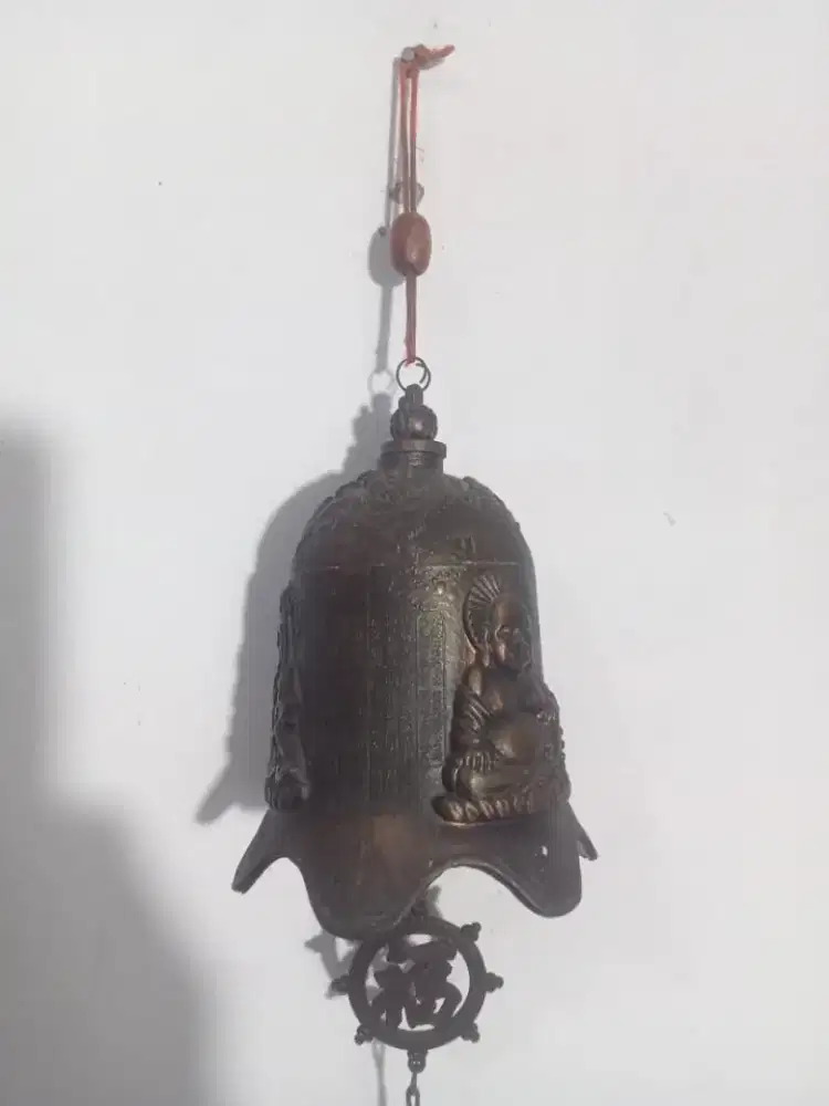 Bel/genta pintu antik