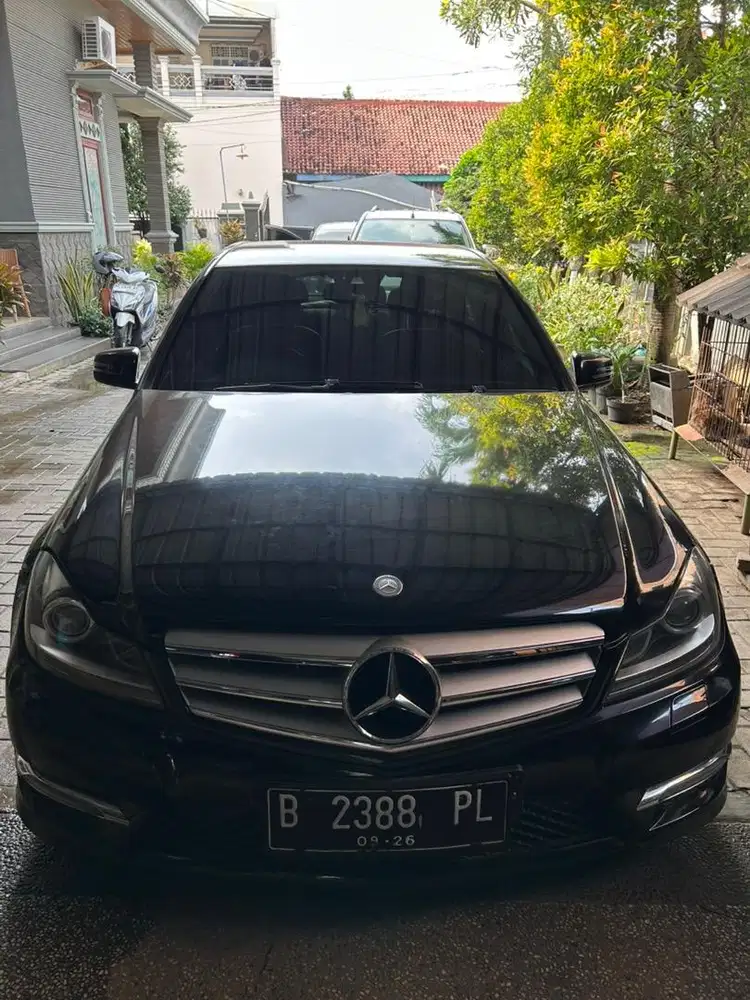 MERCEDES BENZ C250 CGI AT CKD