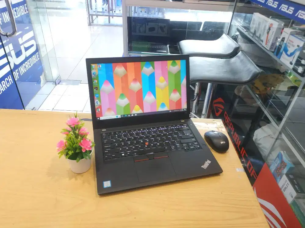 DIJUAL LAPTOP LENOVO THINKPAD T480 CORE i7 GEN 8 RAM 8GB SSD 256GB