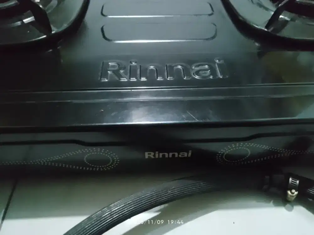 jual cepat kompor gas 2 tungku Rp. 500.000 nego