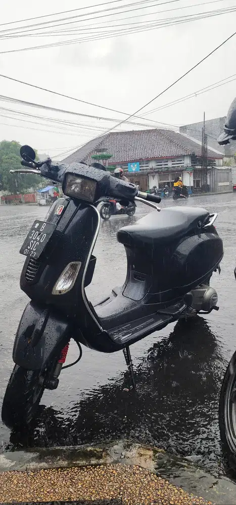 Jual cepat aja Vespa matic S 150 cc