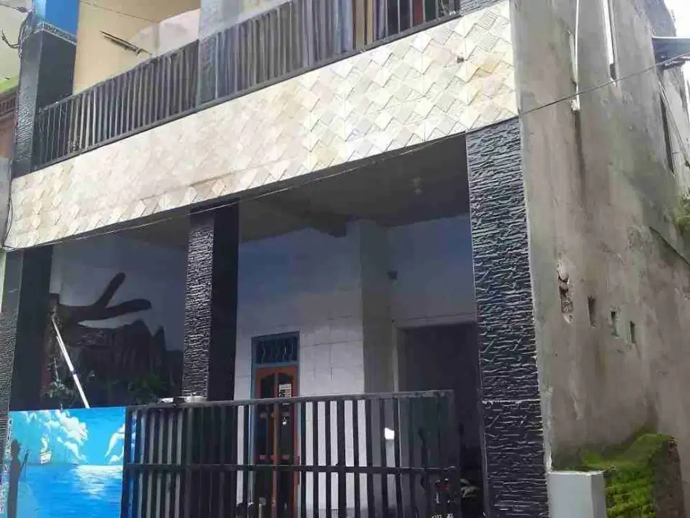 Rumah Murah Kebangetan 2 Lantai  Gilingan Solo Kota