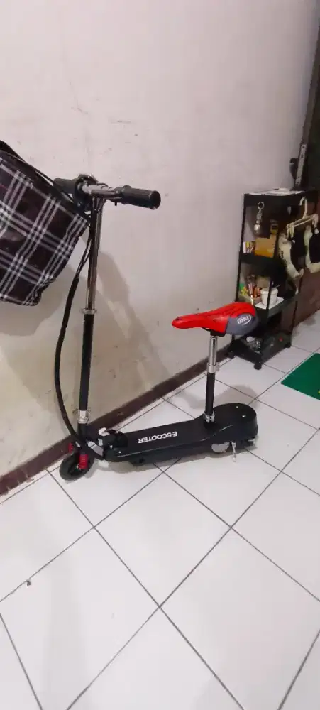 Scooter listrik anak