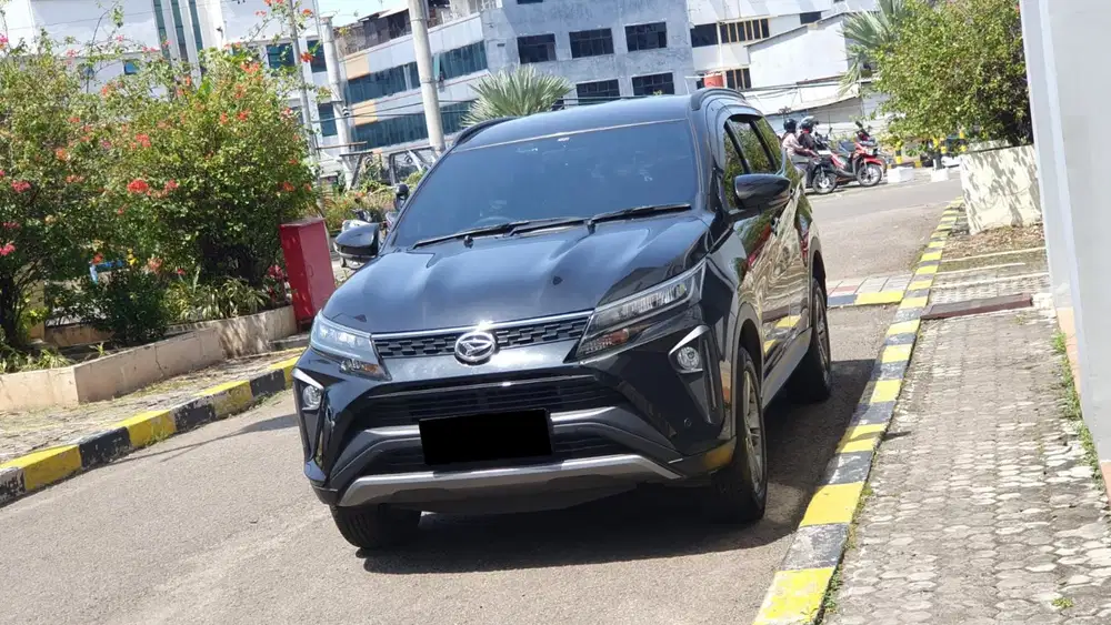 Km13rb daihatsu terios r matic 2023 hitam pajak panjang
