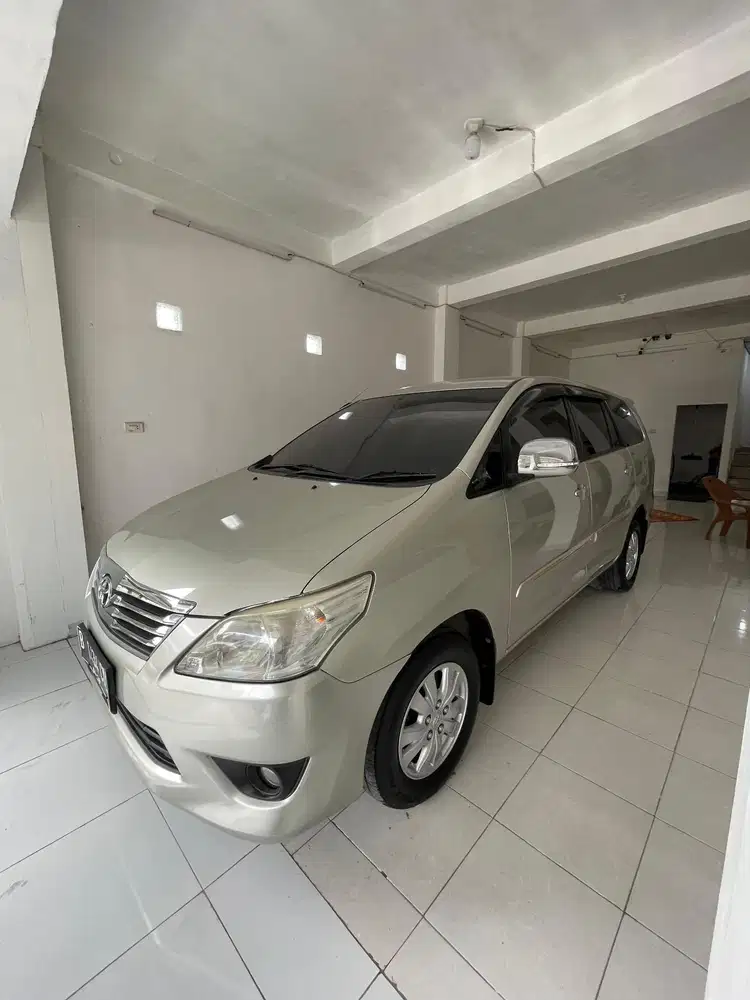 Toyota Kijang Innova 2013 Bensin