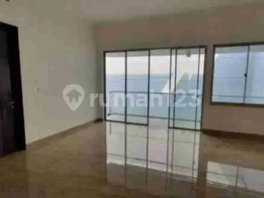 Rumah golf island type aralia siap huni