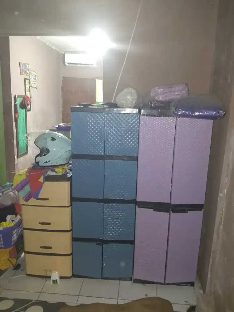 3 lemari plastik