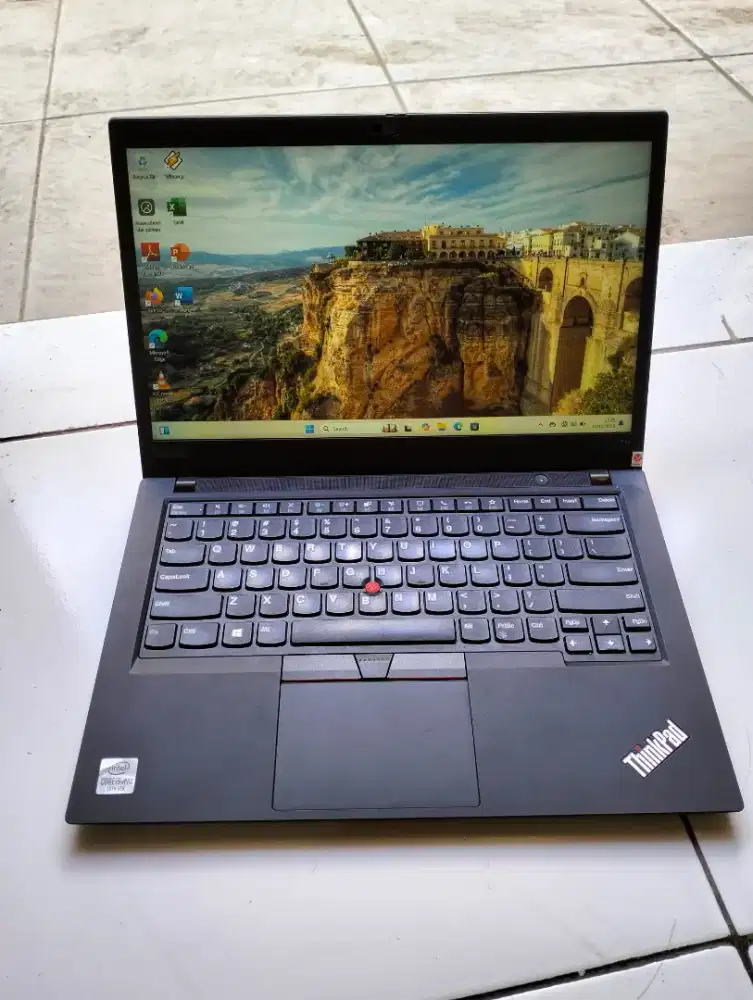 Lenovo Thinkpad T14 Intel Core i5-10310U Ram 16GB SSD 256GB