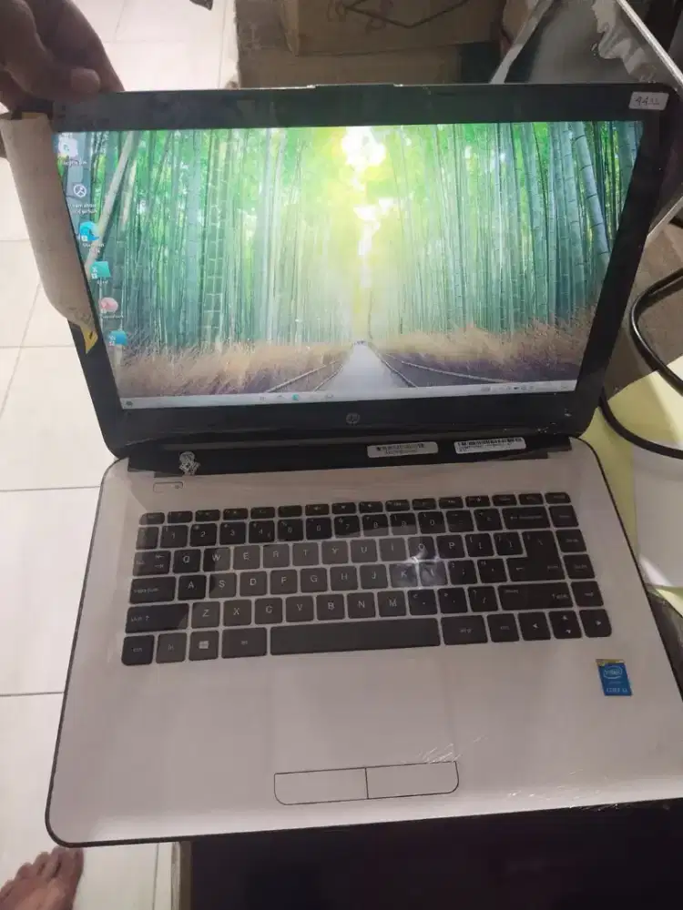 ​Jual Cepat HP 14 i3-5005U / SSD 256GB, Office Lancar