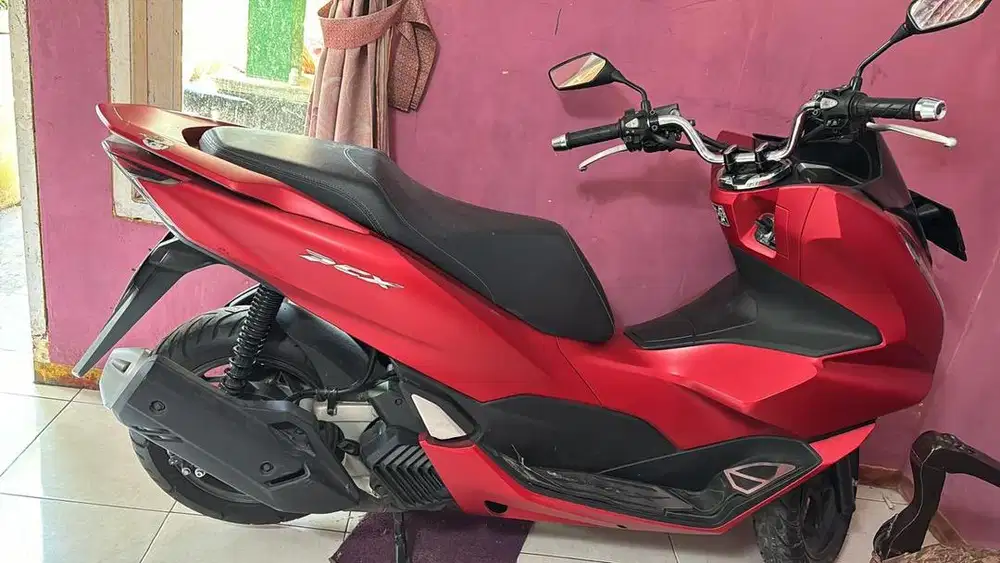 HONDA PCX 160 TAHUN 2021 KILOMETER RENDAH
