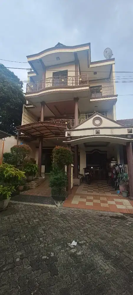 Dijual Rumah Dibawah Pasaran 3Lantai Mekarsari Cimanggis Kota Depok