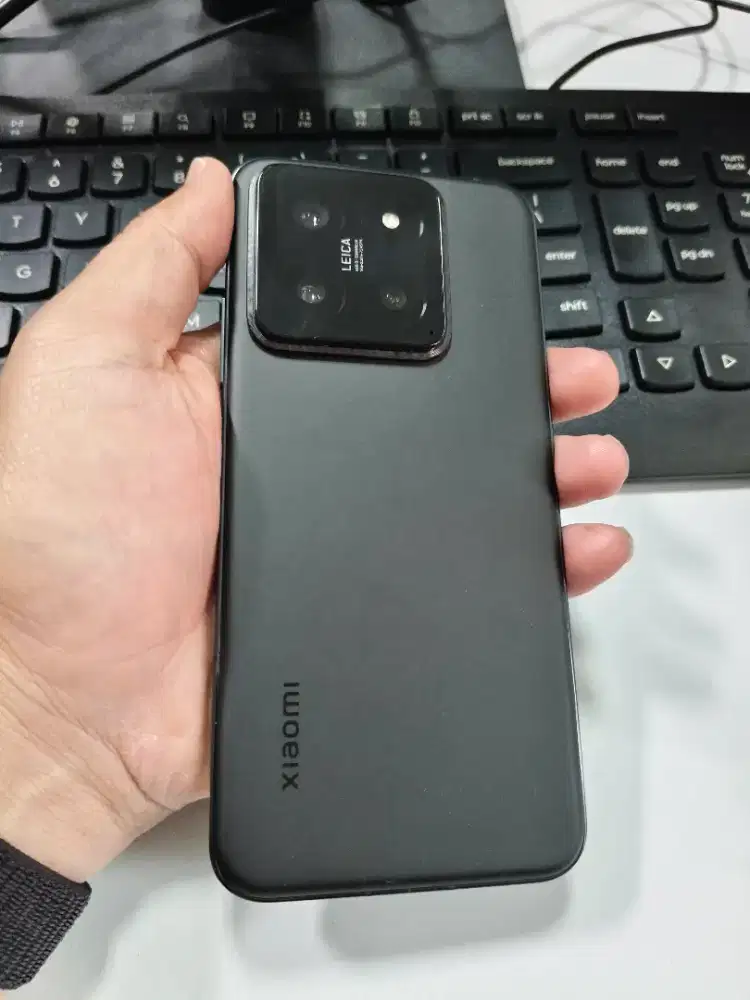 Xiaomi 14 12/256GB Garansi Resmi Indonesia