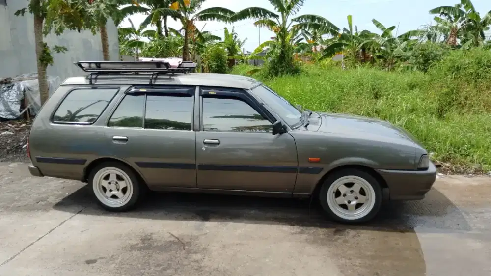 Mazda vantrend th 1994