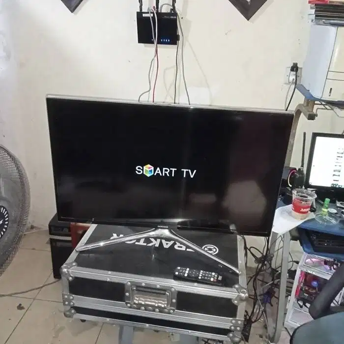 SmartTV | SAMSUNG 32 Inch [UA32F6400AM]