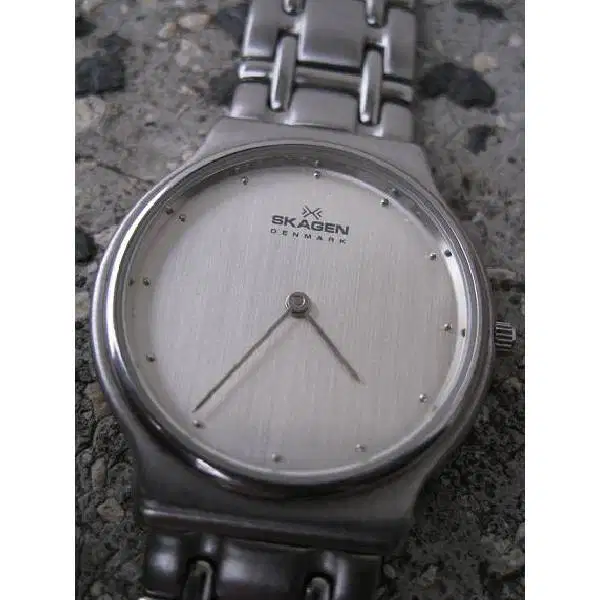 Vintage classic horloge / jam tangan quartz Denmark