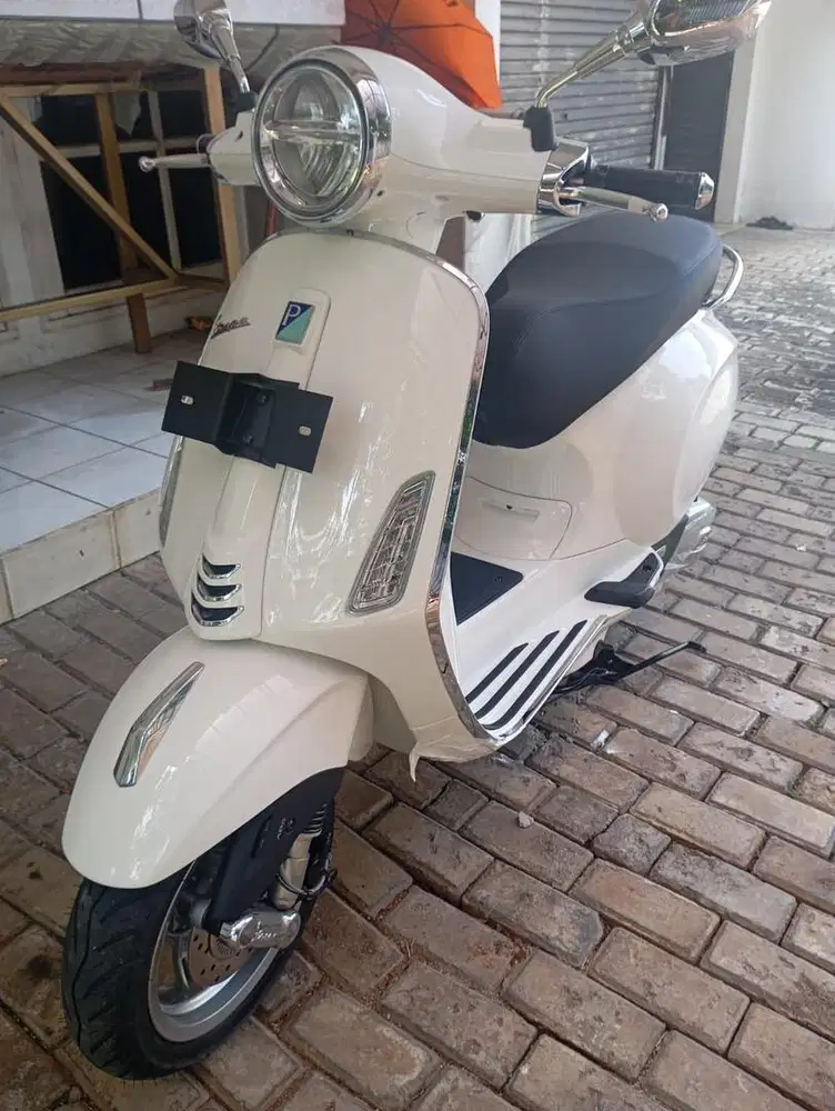 NEW Vespa Primavera 150 (2025)