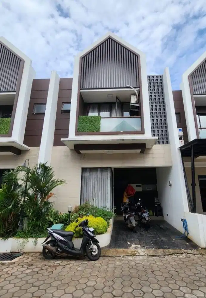 HOT DEALS Dijual Rumah Murah via Lelang  Avyanna Cibubur