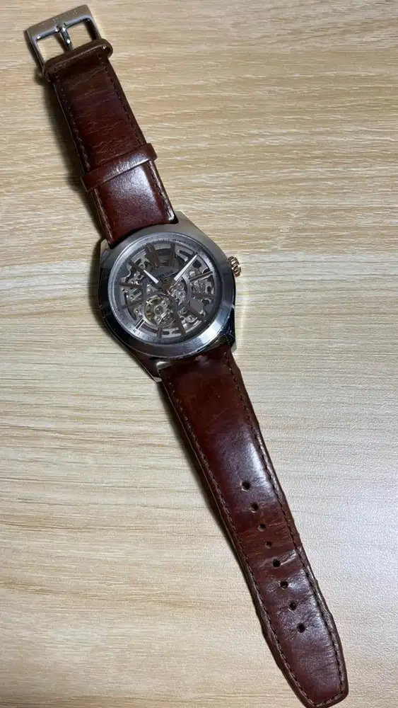 Jam tangan Kenneth Cole