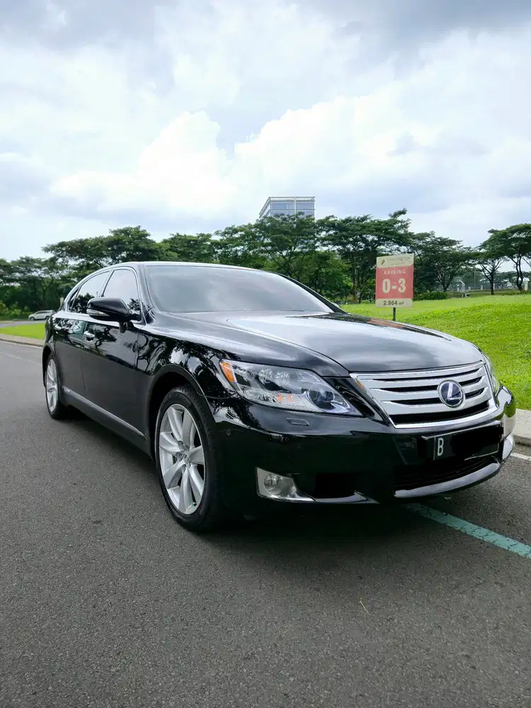 Lexus LS600hL 2010 Hybrid