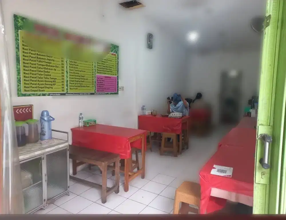 Dijual Murah Meja Makan Bekas Warung Nasi