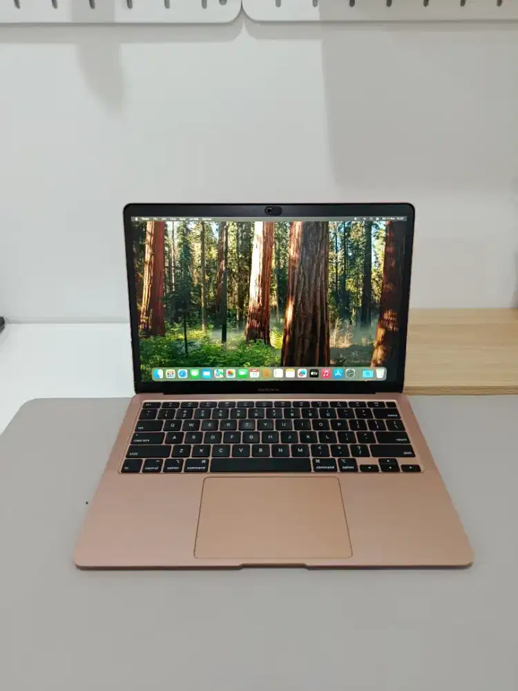 MACBOOK AIR 2020 INTEL CORE i3 8/256GB 13