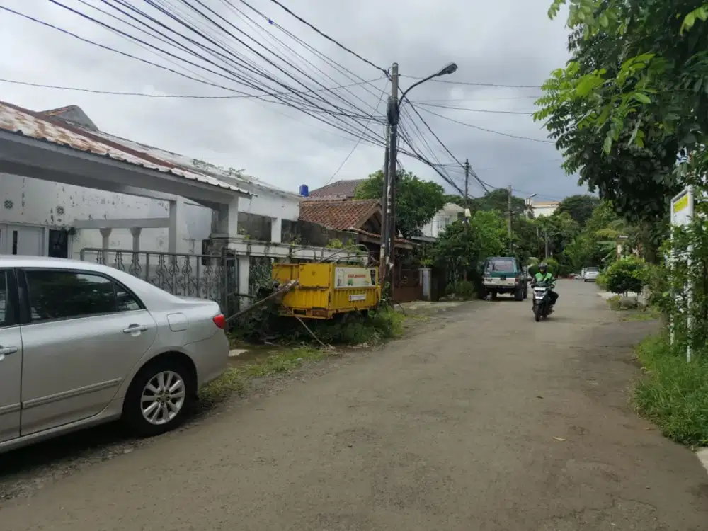 Rumah Tua Hitung Tanah Luas 280m² di kawasan Strategis Sempur Kota Bogor
