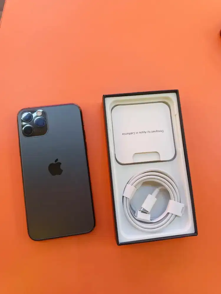 Iphone 11 pro max 256gb warna elegan greeen