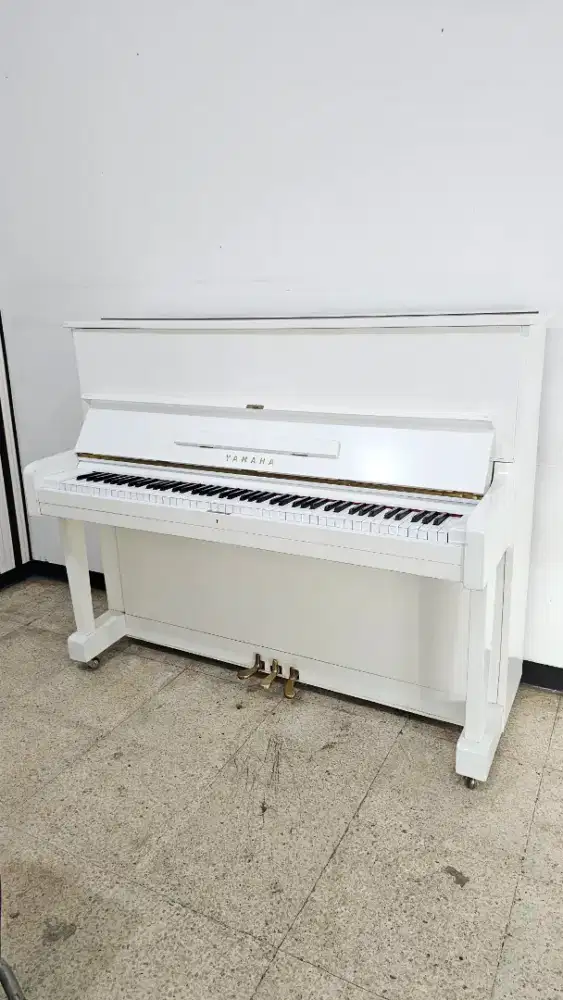 PIANO YAMAHA JEPANG