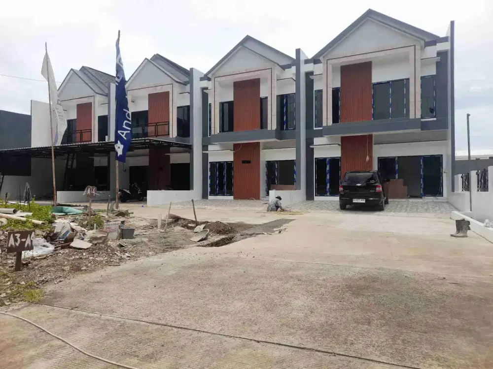 Townhouse super mewah unit ready stok ,SHM sudah pecah, 300m ke tol setu cilangkap