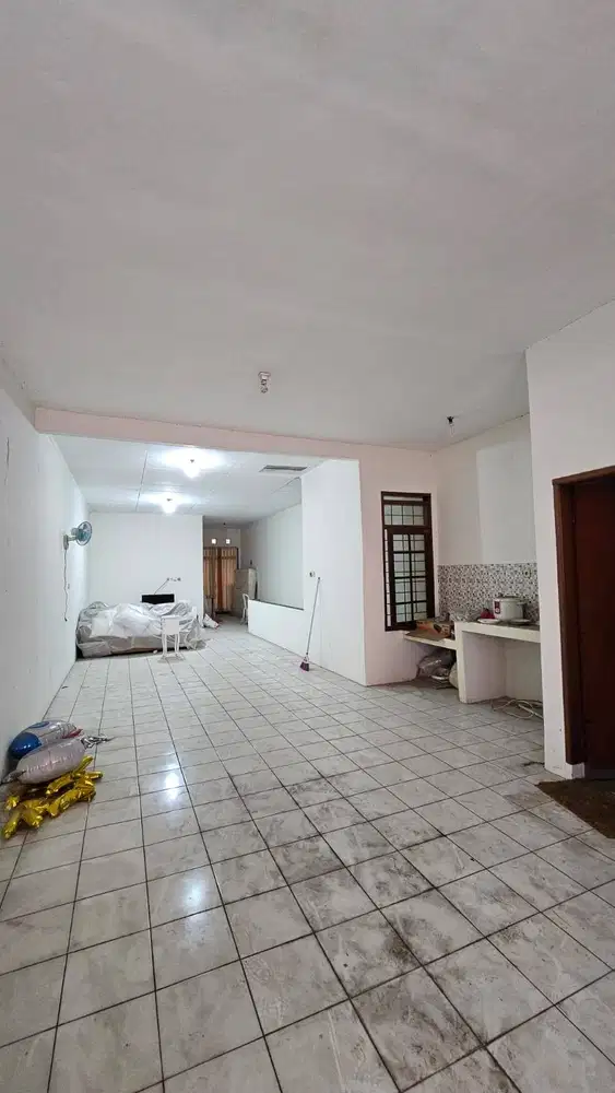 Disewakan  Ruko Strategis Ramai di Taman Kopo Indah TKI 2