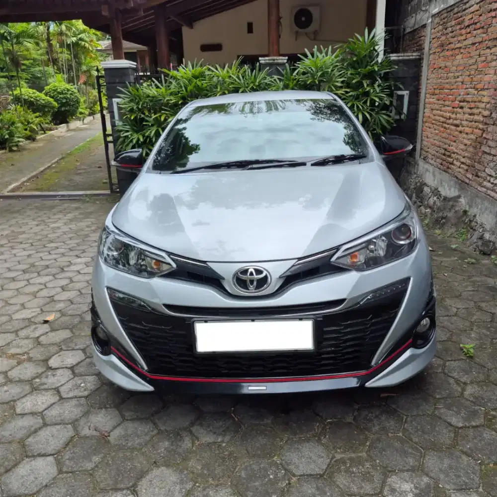 Toyota Yaris TRD Sportivo 2018 A/T Silver