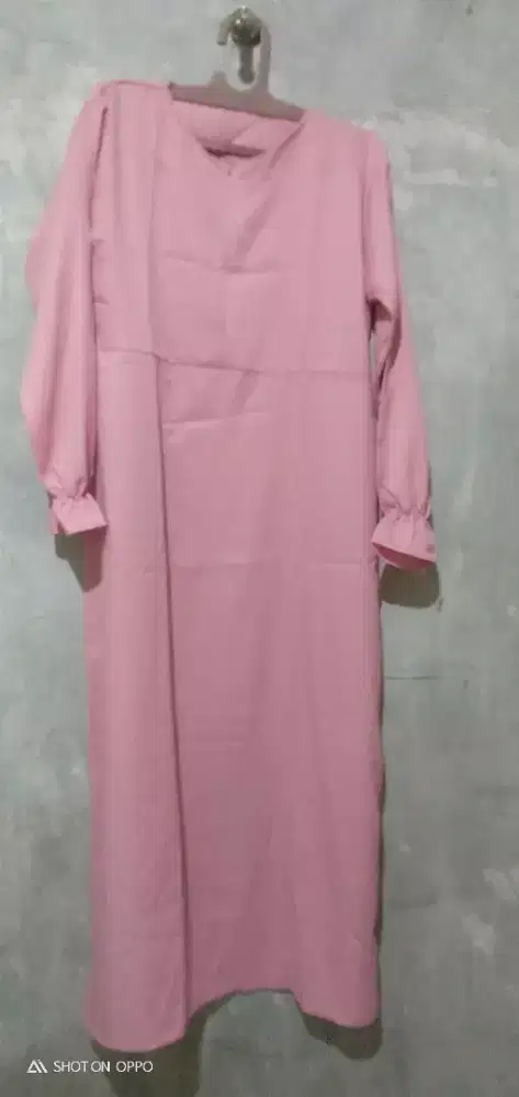 gamis plus hijabnya