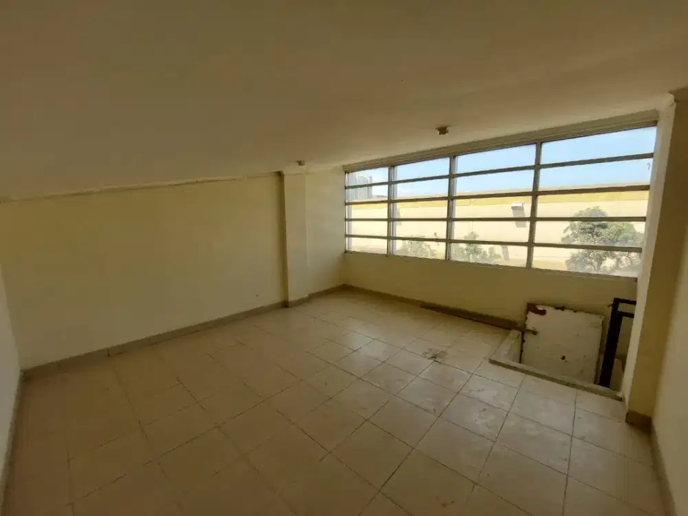 Dijual ruko siap pakai di taman surya 5