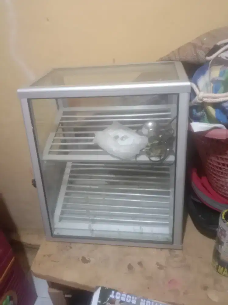 Dijual etalase second ayam krispi