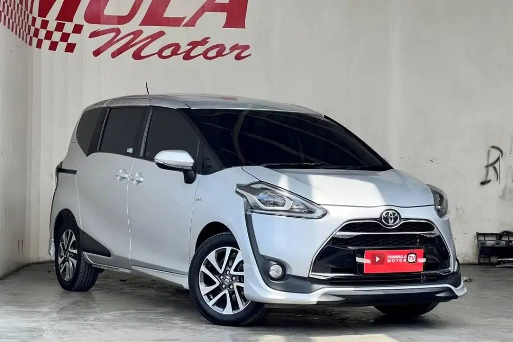 TOYOTA SIENTA Q A/T 2016 SILVER