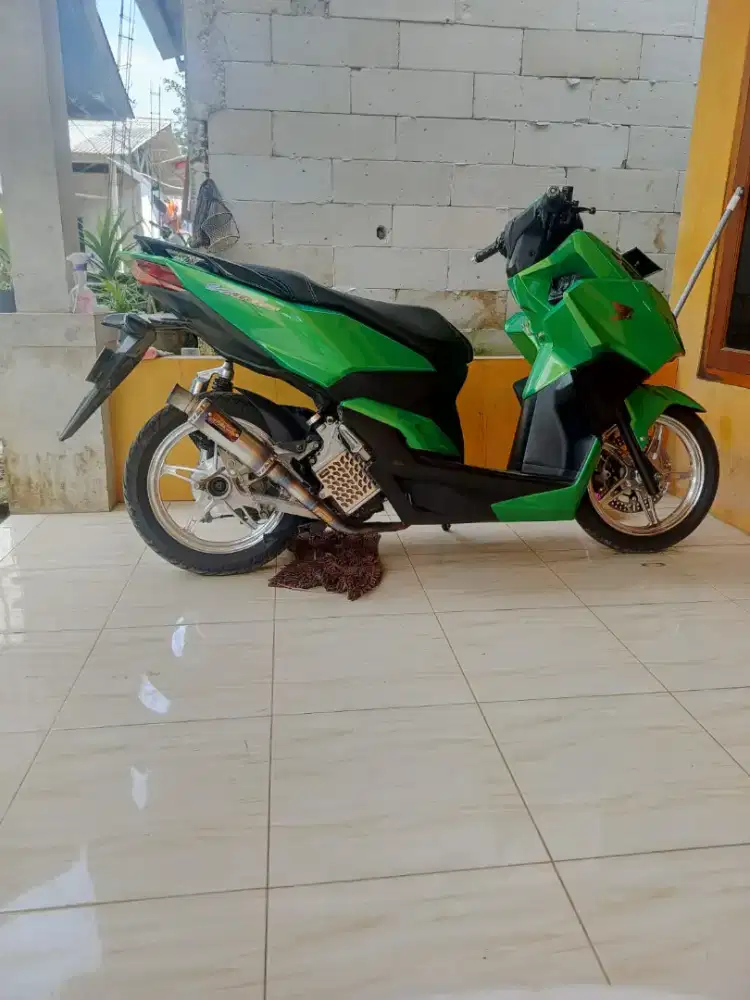 Vario 160 CBS ISS ( Jual Cepat Gledek) Nego