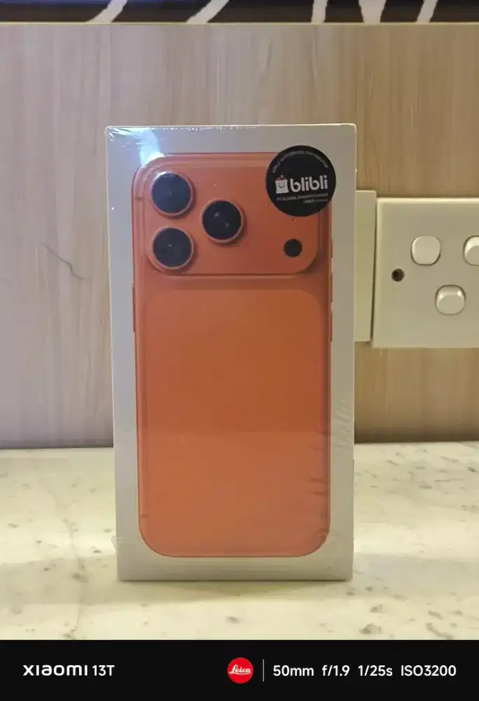 Iphone 17 pro max 256gb cosmic orange baru