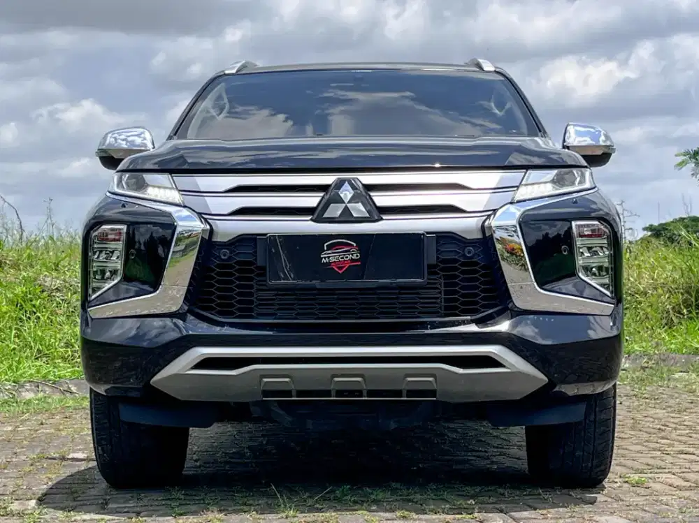 Mitsubisi Pajero Dakar Ultimate 4x2 Diesel Matic A/T 18 Tailgate Hitam