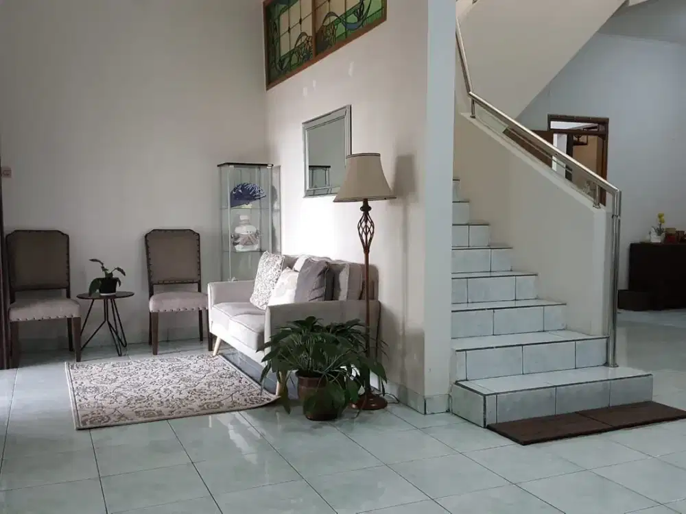 Rumah Murah Komplek Istana Kawaluyaan Soekarno Hatta