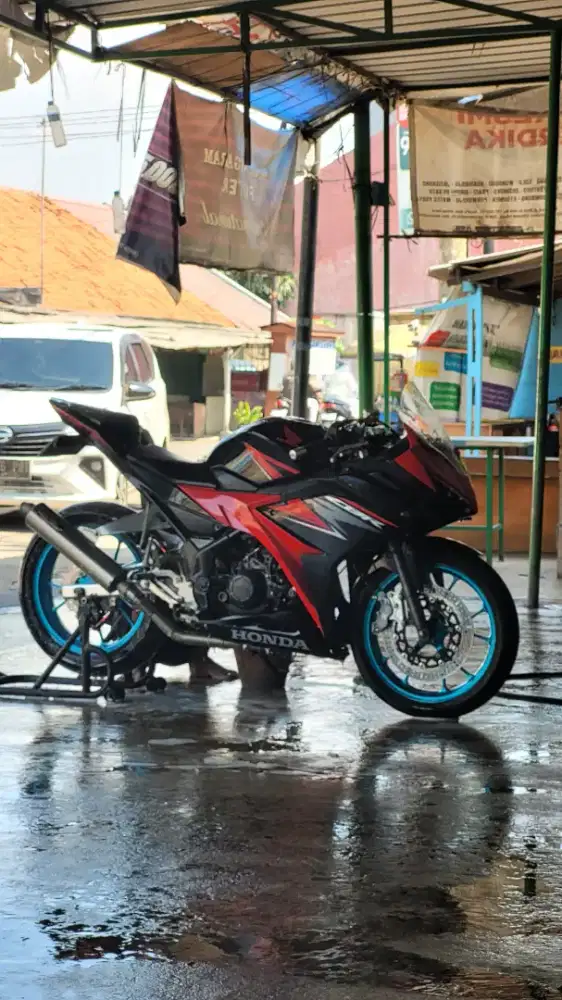 Honda CBR 150R K45N tahun 2019